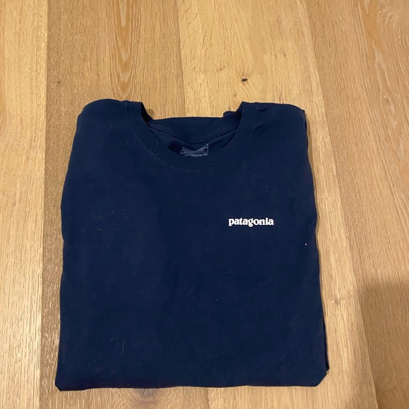 Navy Patagonia Long Sleeve - Picture 3 of 3